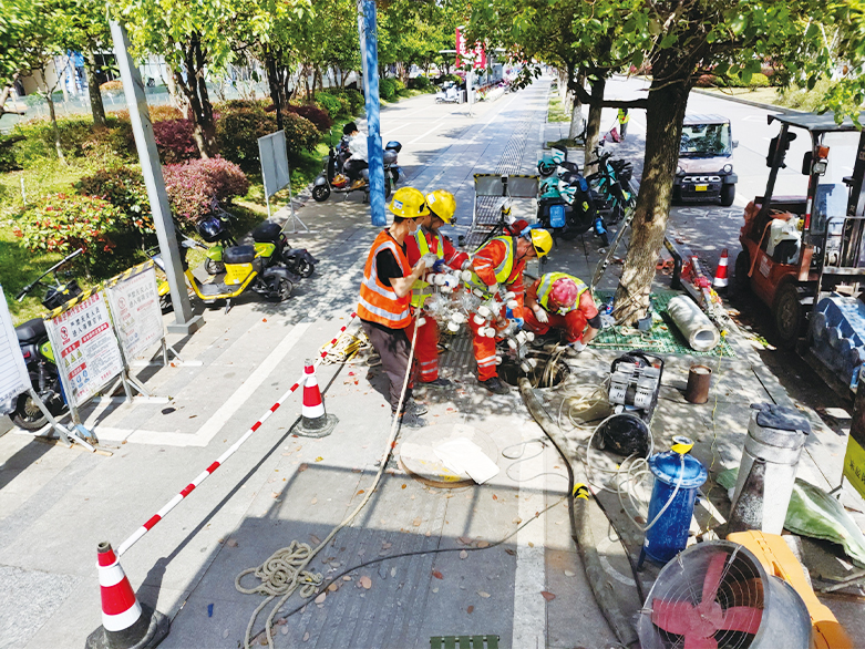  儋州UV-CIPP紫外光固化修复